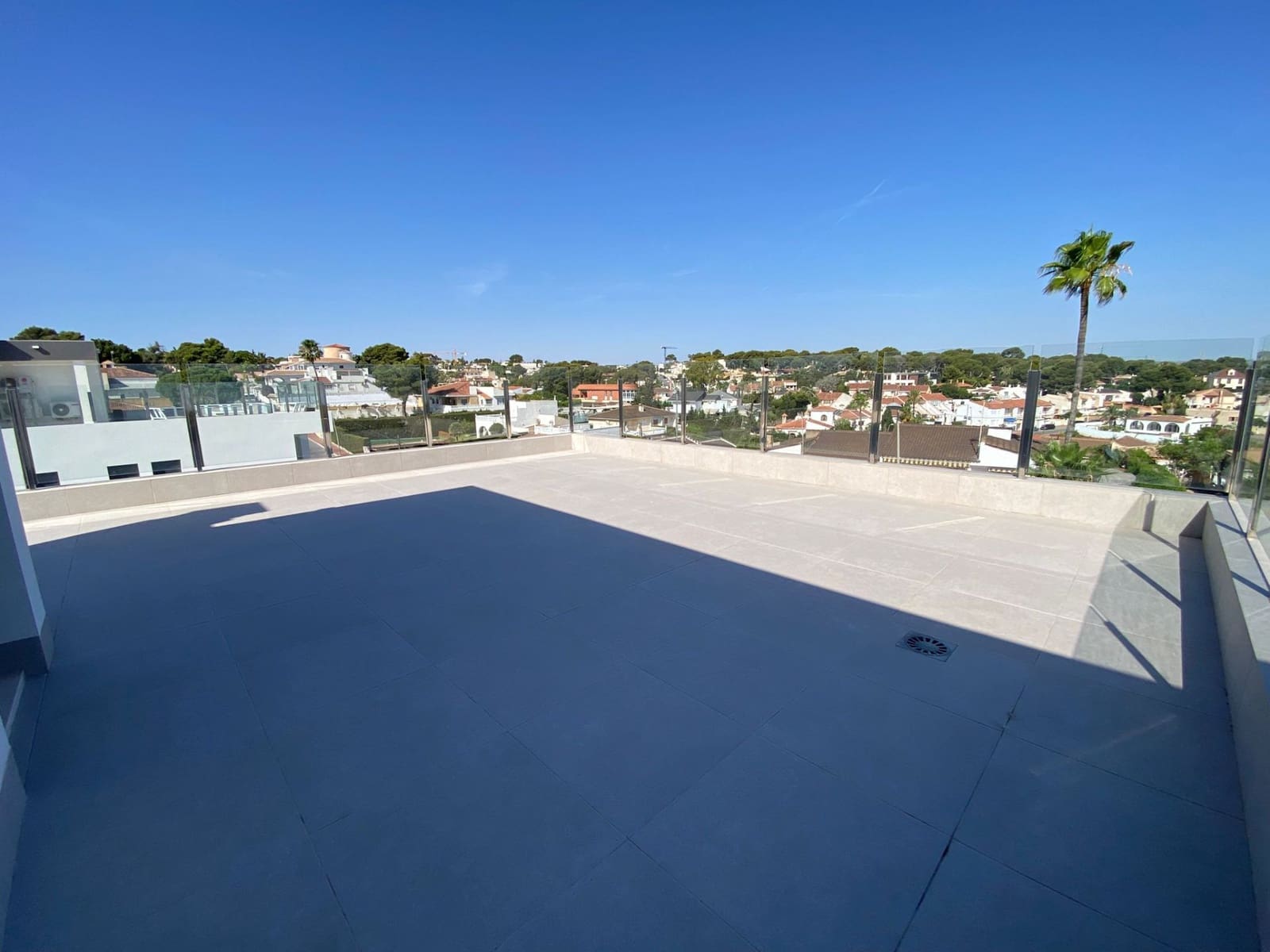 3 bedroom Villa for sale in Torrevieja with pool garage - € 629,000 (Ref: 9924194)