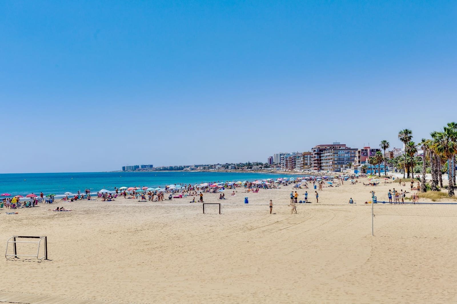 2 soveværelse Bungalow til salg i Torrevieja med swimmingpool - € 149.900 (Ref: 9928841)