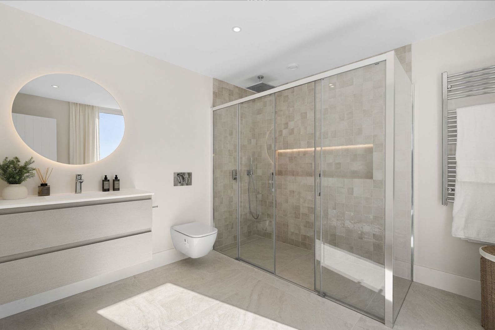 4 sovrum Hus till salu i La Quinta med pool garage - 1 795 000 € (Ref: 9876744)