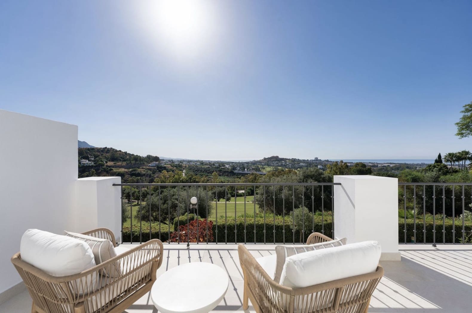 4 sovrum Hus till salu i La Quinta med pool garage - 1 795 000 € (Ref: 9876744)