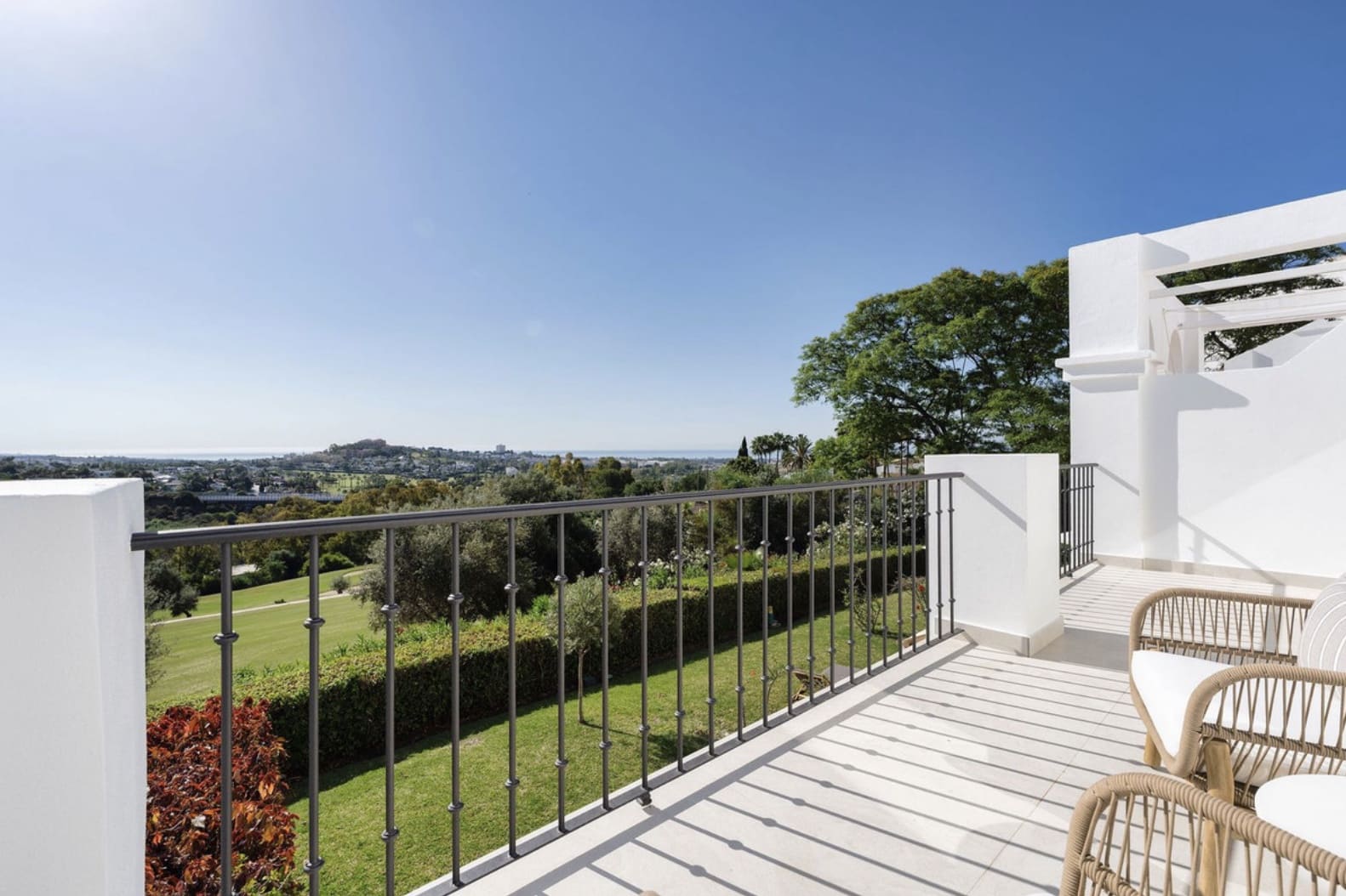 4 sovrum Hus till salu i La Quinta med pool garage - 1 795 000 € (Ref: 9876744)