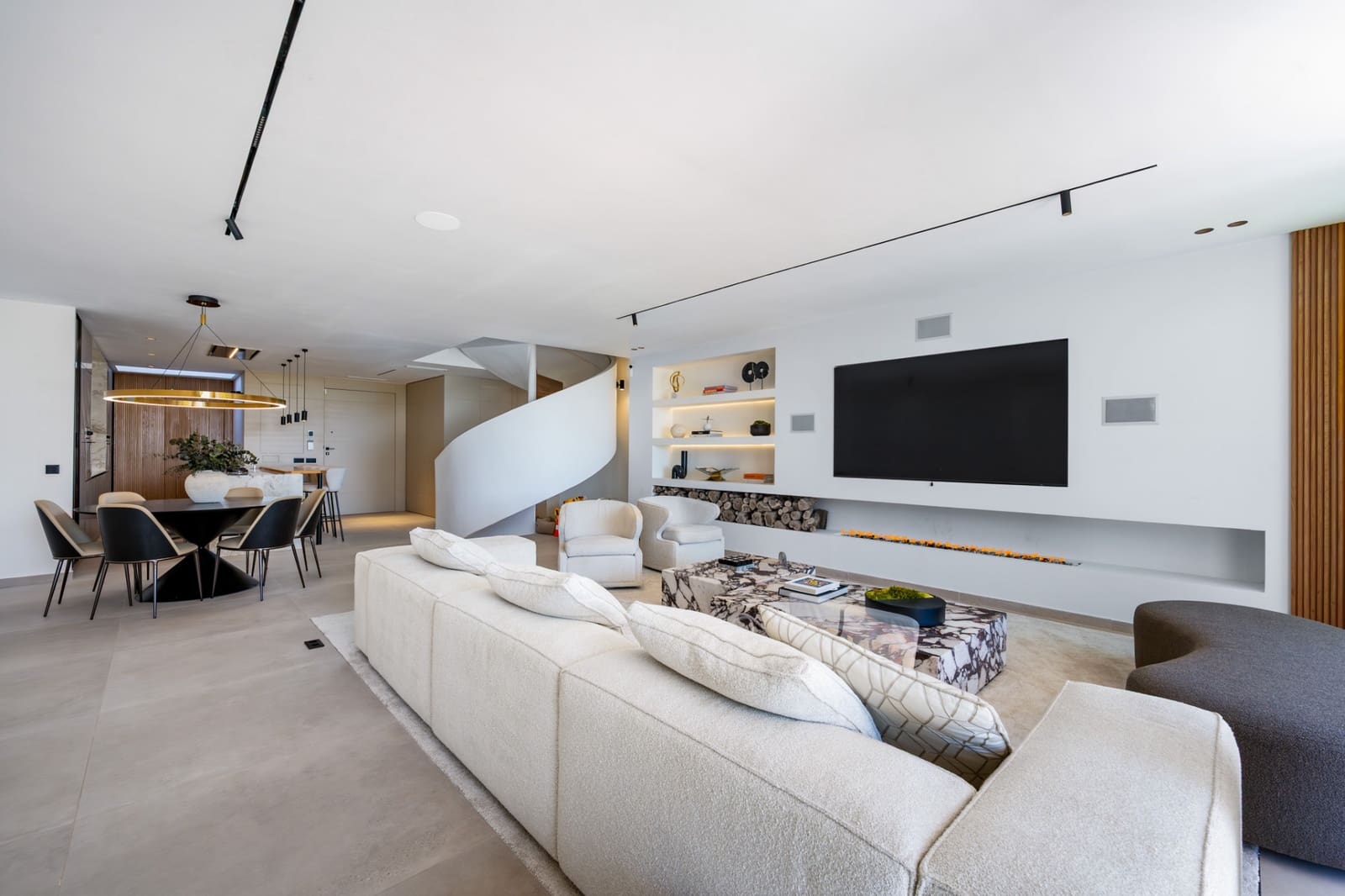4 soverom Hus til salgs i La Quinta med svømmebasseng garasje - € 1 490 000 (Ref: 9876745)