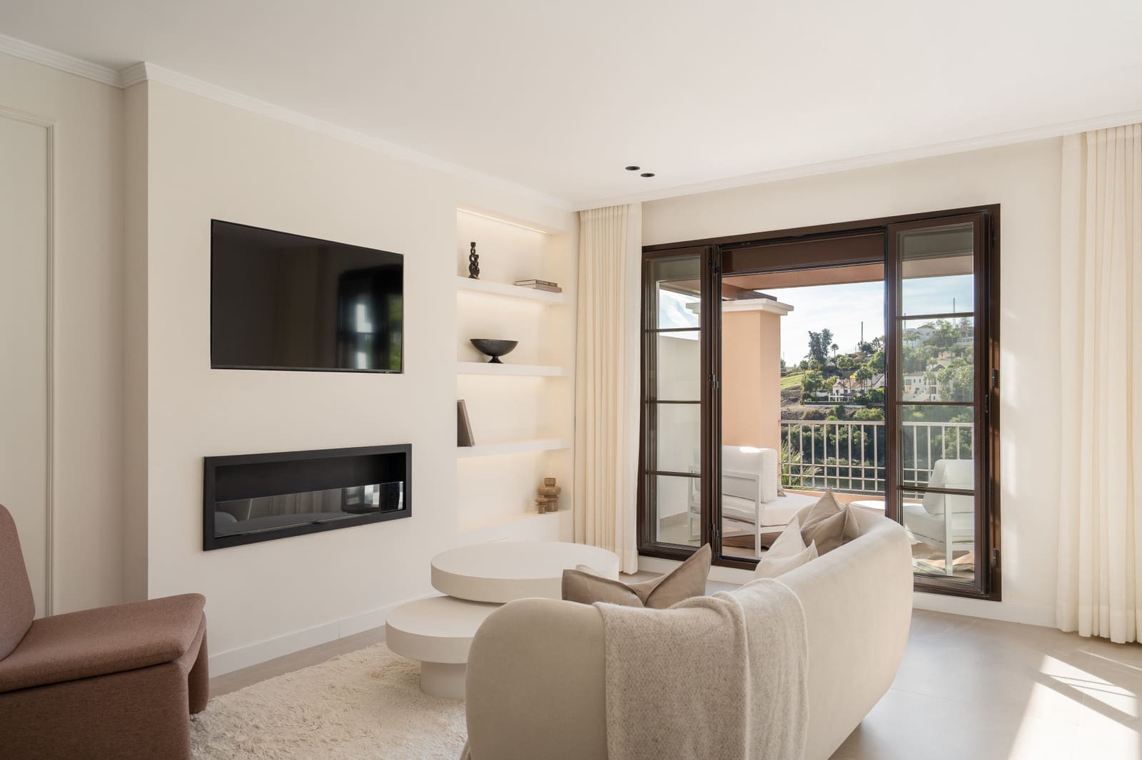 3 slaapkamer Penthouse te koop in Los Arqueros met zwembad garage - € 825.000 (Ref: 9876746)