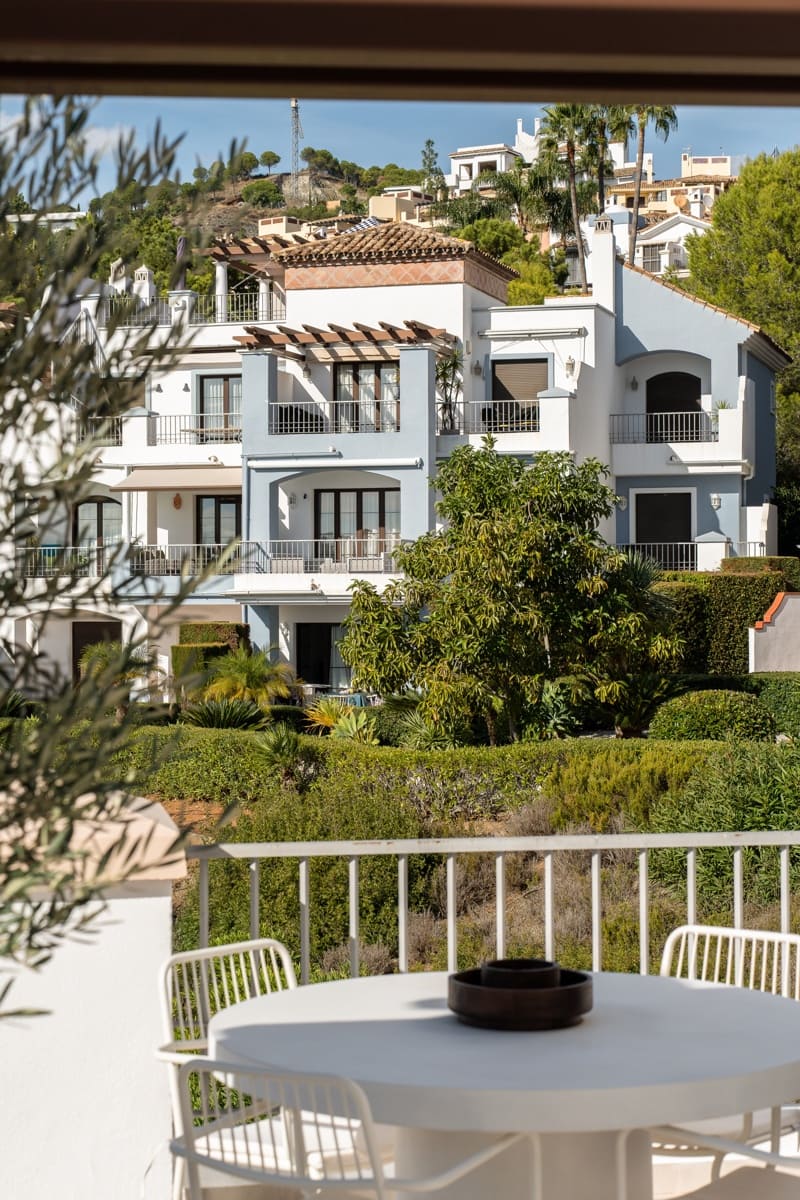 3 slaapkamer Penthouse te koop in Los Arqueros met zwembad garage - € 825.000 (Ref: 9876746)