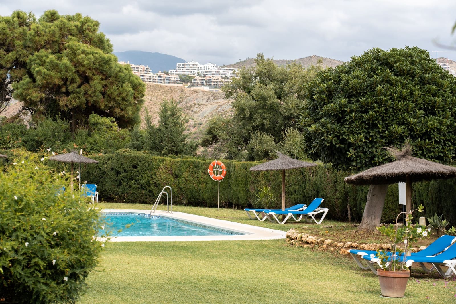 2 soveværelse Lejlighed til salg i La Quinta med swimmingpool garage - € 565.000 (Ref: 9876747)