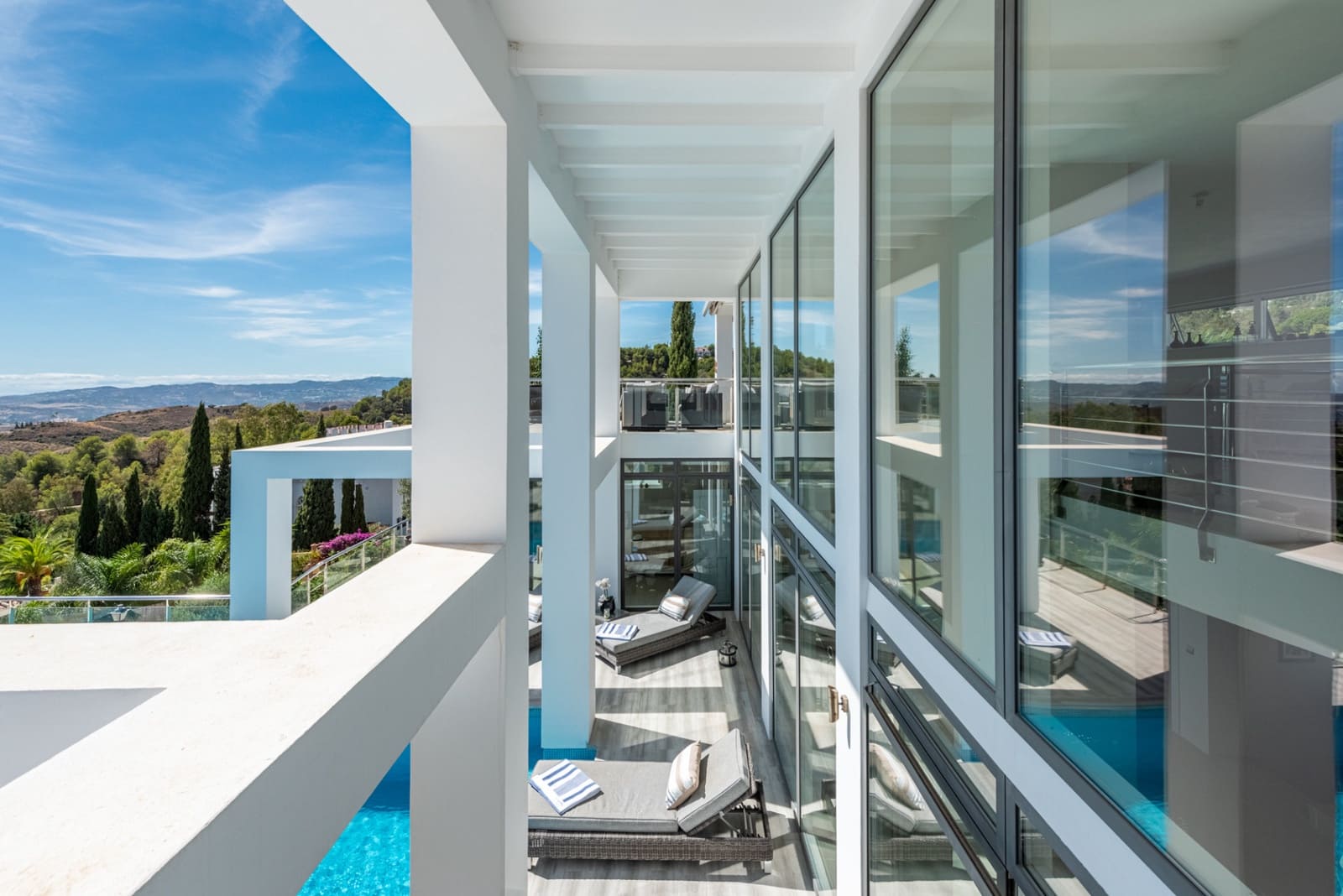 6 Zimmer Villa zu verkaufen in Mijas mit Pool Garage - 3.995.000 € (Ref: 9876753)