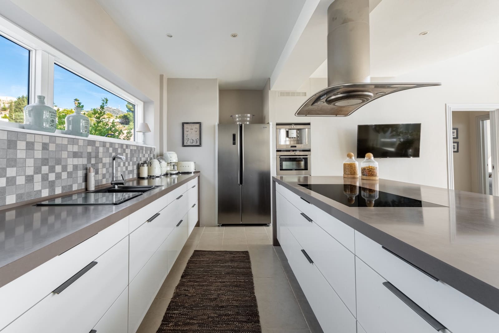 6 Zimmer Villa zu verkaufen in Mijas mit Pool Garage - 3.995.000 € (Ref: 9876753)