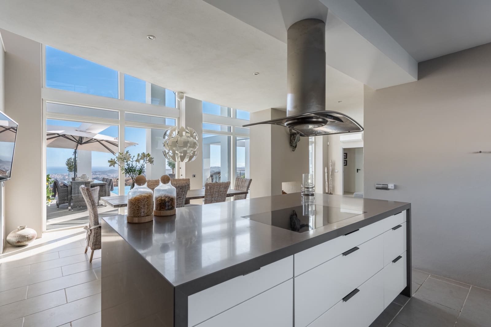 6 Zimmer Villa zu verkaufen in Mijas mit Pool Garage - 3.995.000 € (Ref: 9876753)