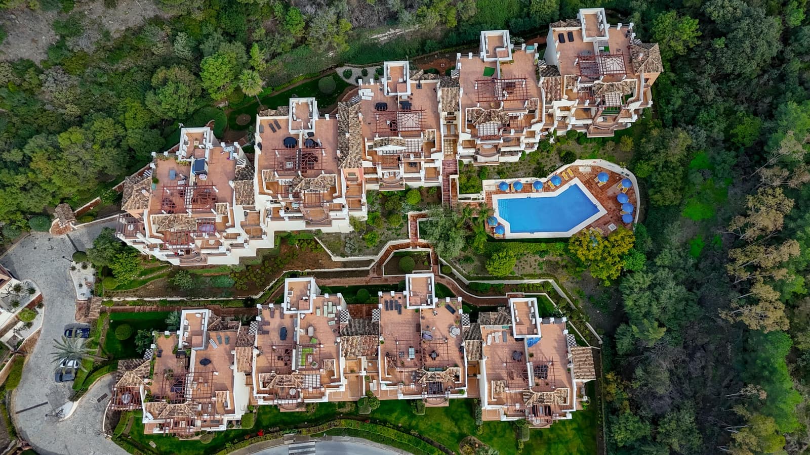 2 sovrum Lägenhet till salu i Benahavis med garage - 649 000 € (Ref: 9876754)