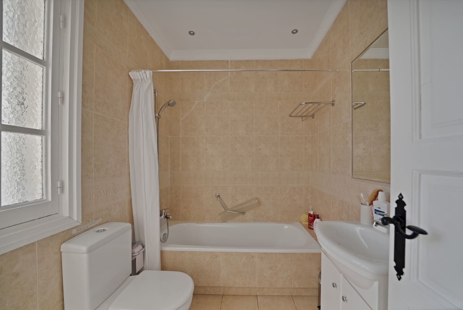 6 Zimmer Villa zu verkaufen in Marbella mit Pool Garage - 2.950.000 € (Ref: 9876756)