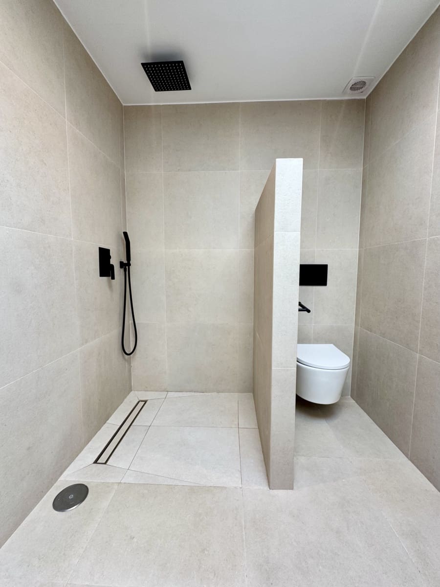 3 sypialnia Penthouse na sprzedaż w La Quinta z basenem garażem - 850 000 € (Ref: 9876757)
