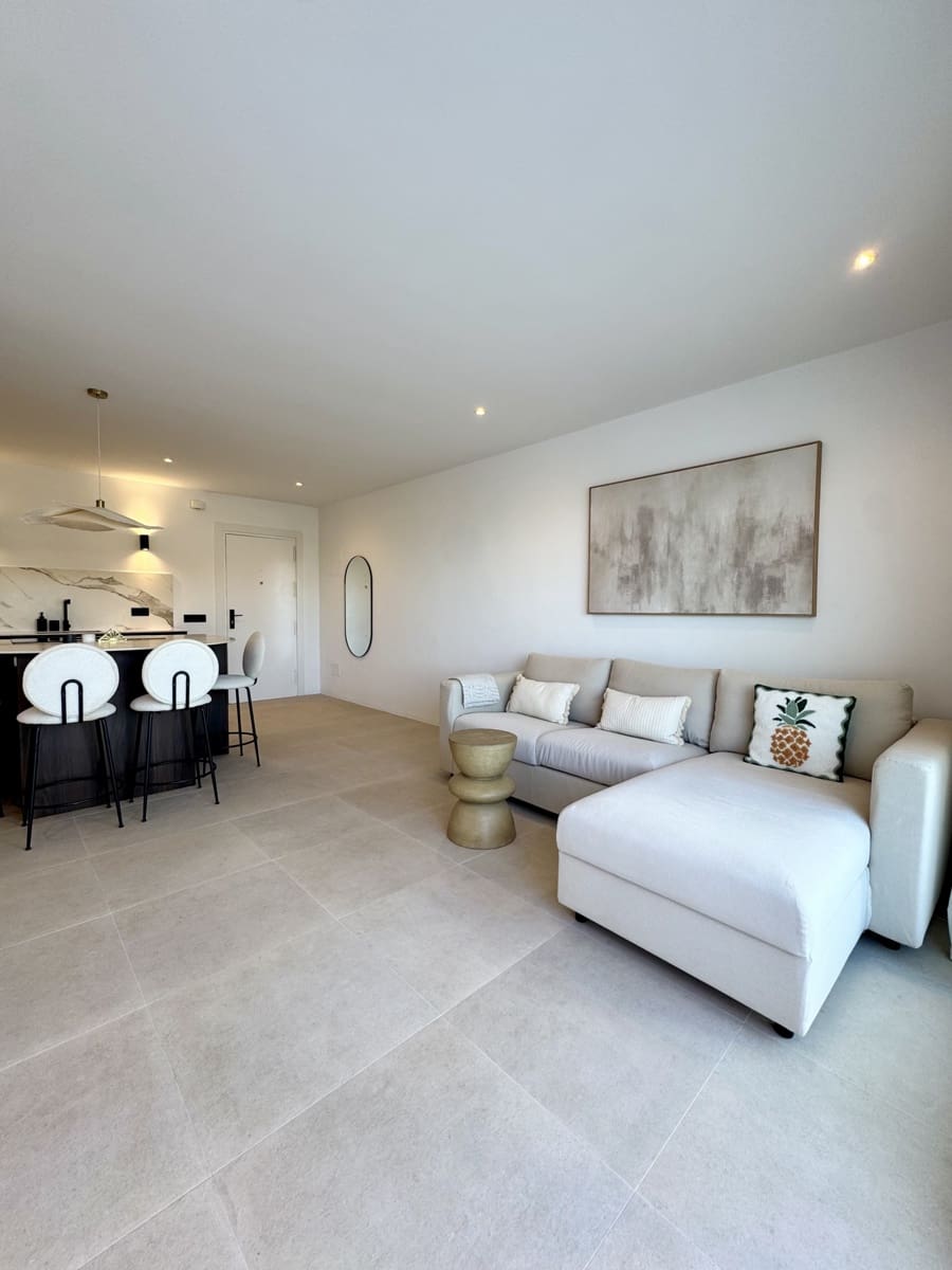 3 sypialnia Penthouse na sprzedaż w La Quinta z basenem garażem - 850 000 € (Ref: 9876757)