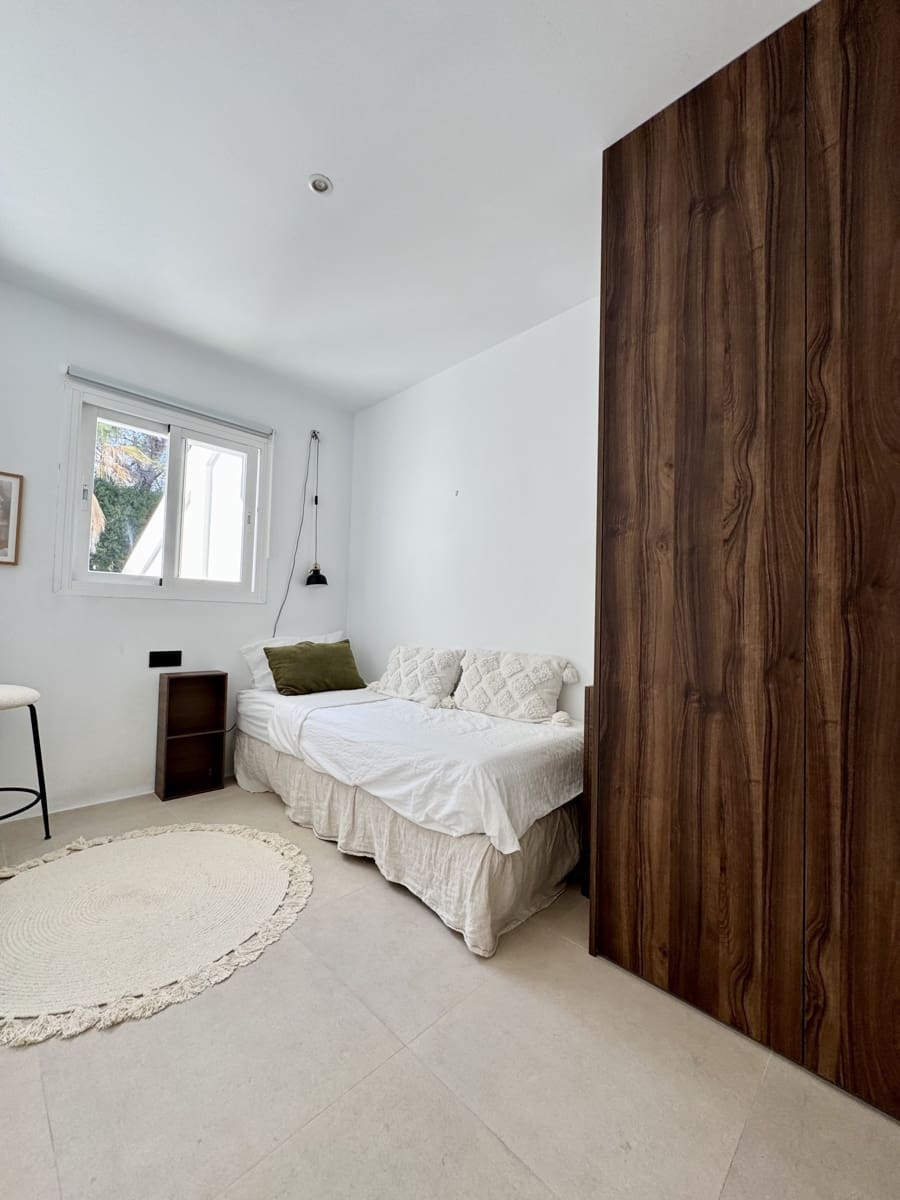 3 sypialnia Penthouse na sprzedaż w La Quinta z basenem garażem - 850 000 € (Ref: 9876757)