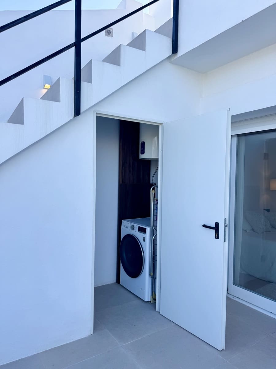 3 sypialnia Penthouse na sprzedaż w La Quinta z basenem garażem - 850 000 € (Ref: 9876757)