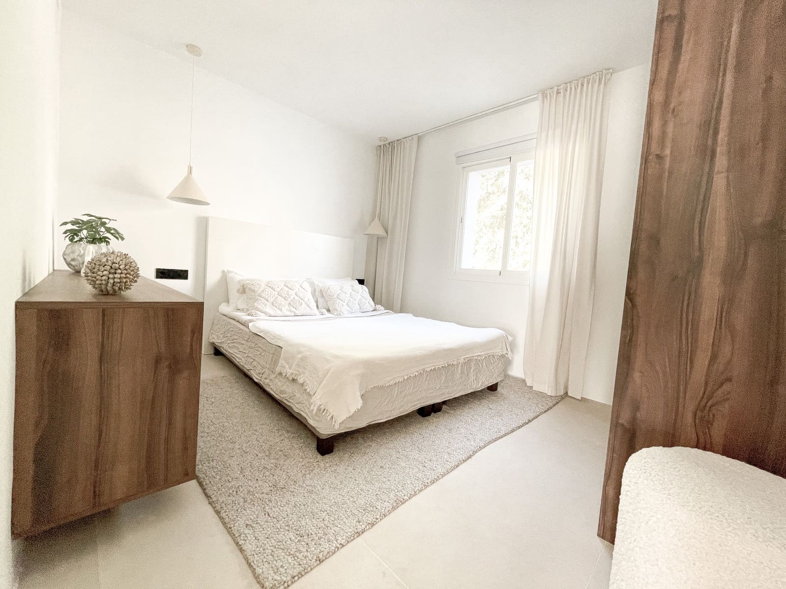 3 sypialnia Penthouse na sprzedaż w La Quinta z basenem garażem - 850 000 € (Ref: 9876757)