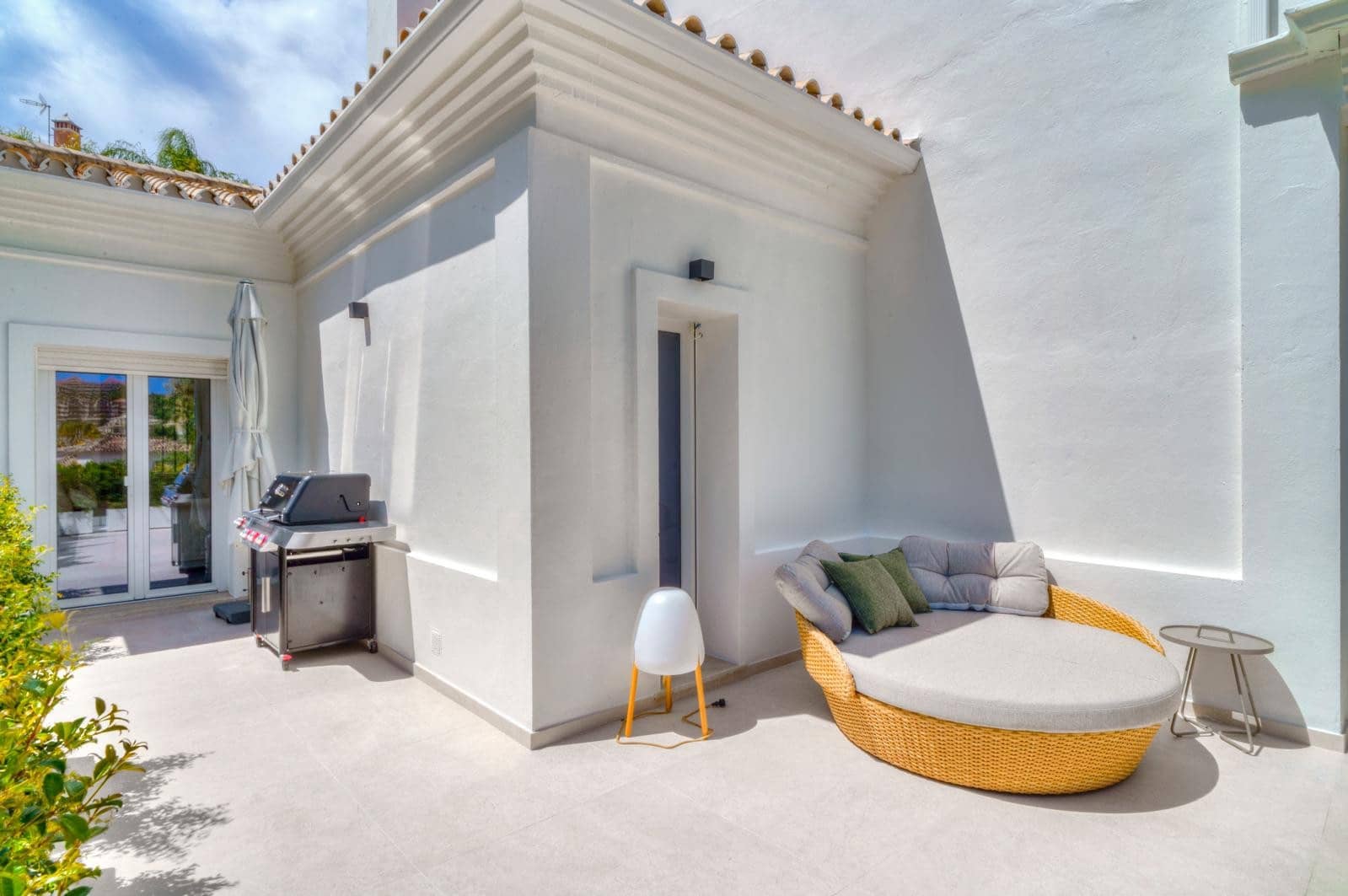 Chalet de 6 habitaciones en Nueva Andalucia en venta con piscina garaje - 3.850.000 € (Ref: 9876758)