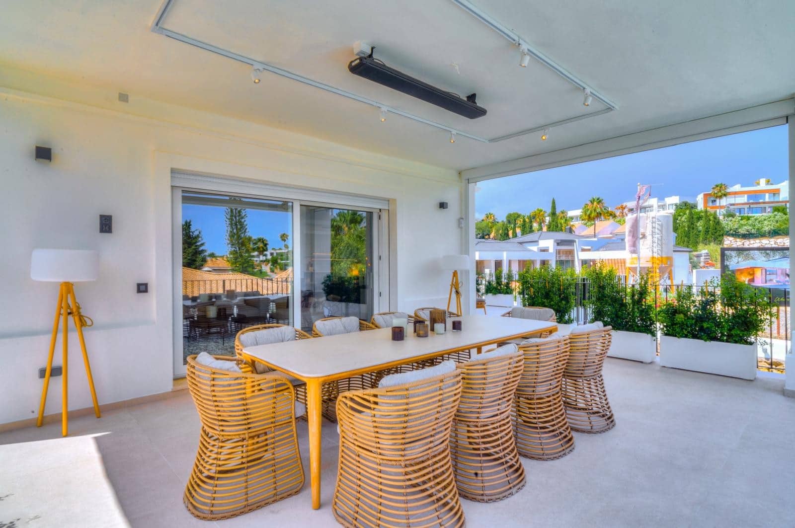 Chalet de 6 habitaciones en Nueva Andalucia en venta con piscina garaje - 3.850.000 € (Ref: 9876758)