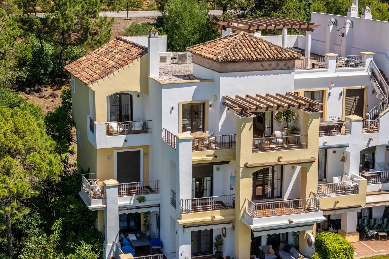 3 sovrum Takvåning till salu i Los Arqueros - 799 000 € (Ref: 9876761)