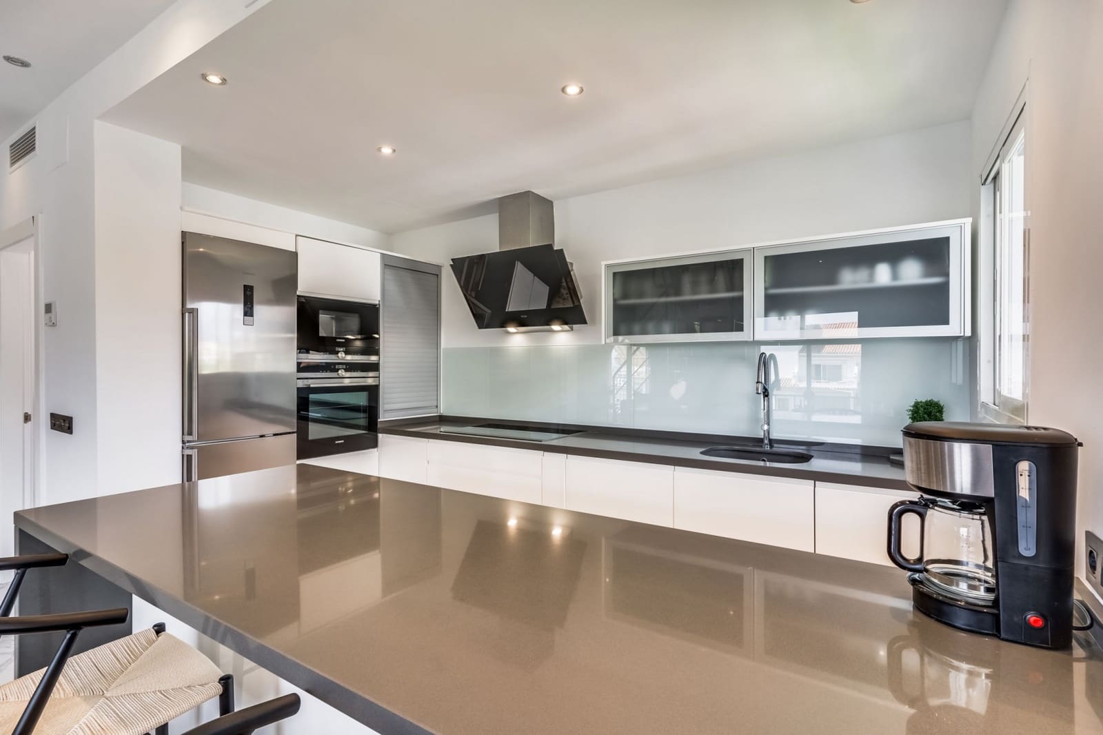 3 slaapkamer Penthouse te koop in Marbella met zwembad garage - € 1.595.000 (Ref: 9876763)