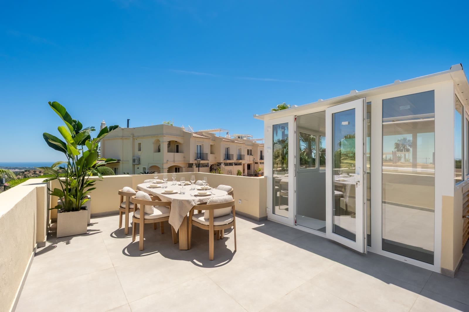 3 soverom Leilighet til salgs i Benahavis med svømmebasseng garasje - € 1 050 000 (Ref: 9876766)
