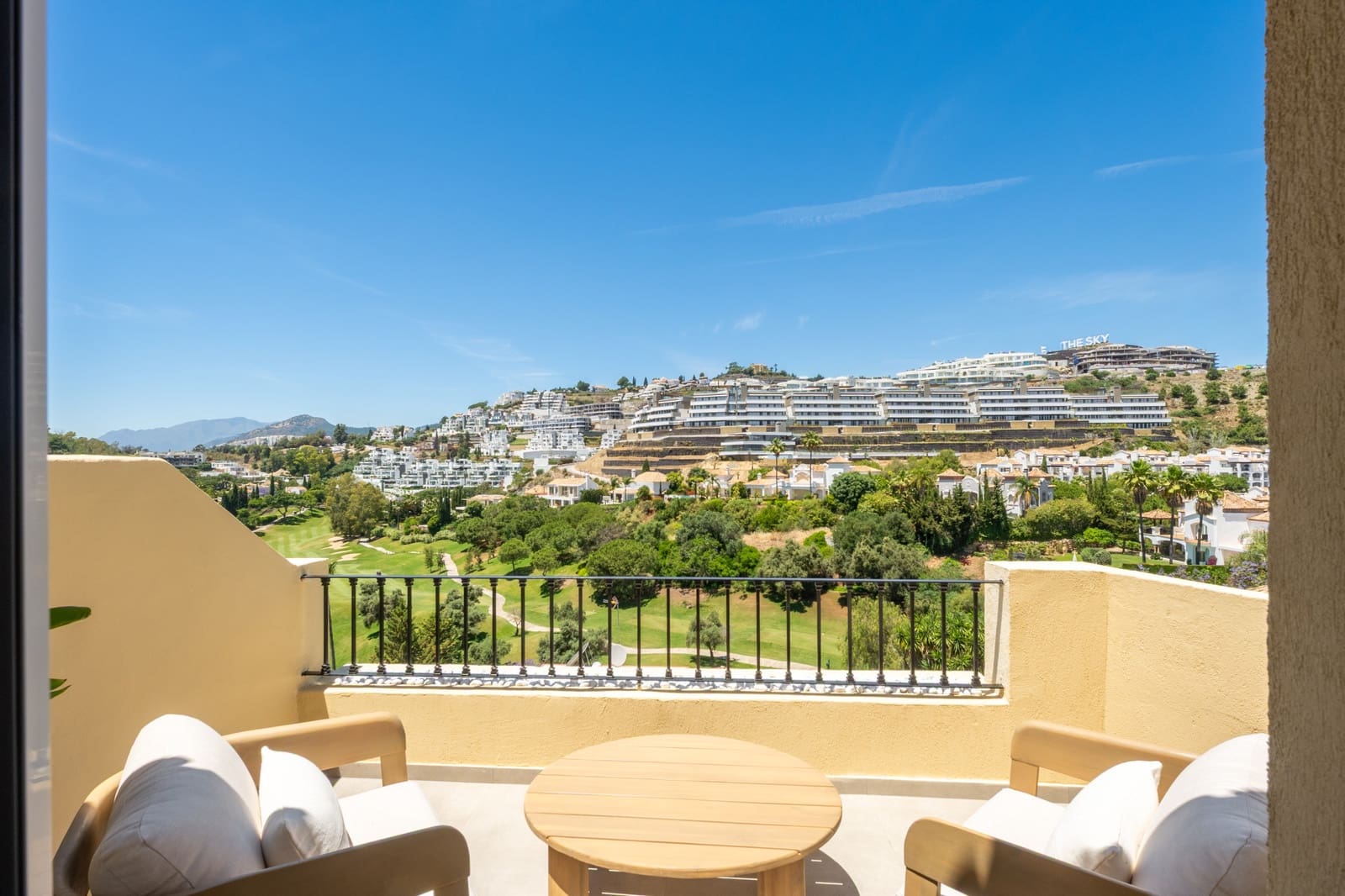 3 soverom Leilighet til salgs i Benahavis med svømmebasseng garasje - € 1 050 000 (Ref: 9876766)