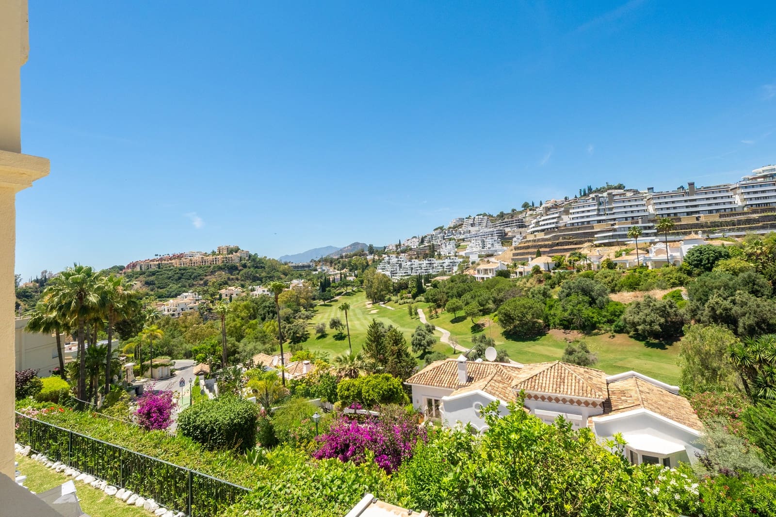 3 soverom Leilighet til salgs i Benahavis med svømmebasseng garasje - € 1 050 000 (Ref: 9876766)