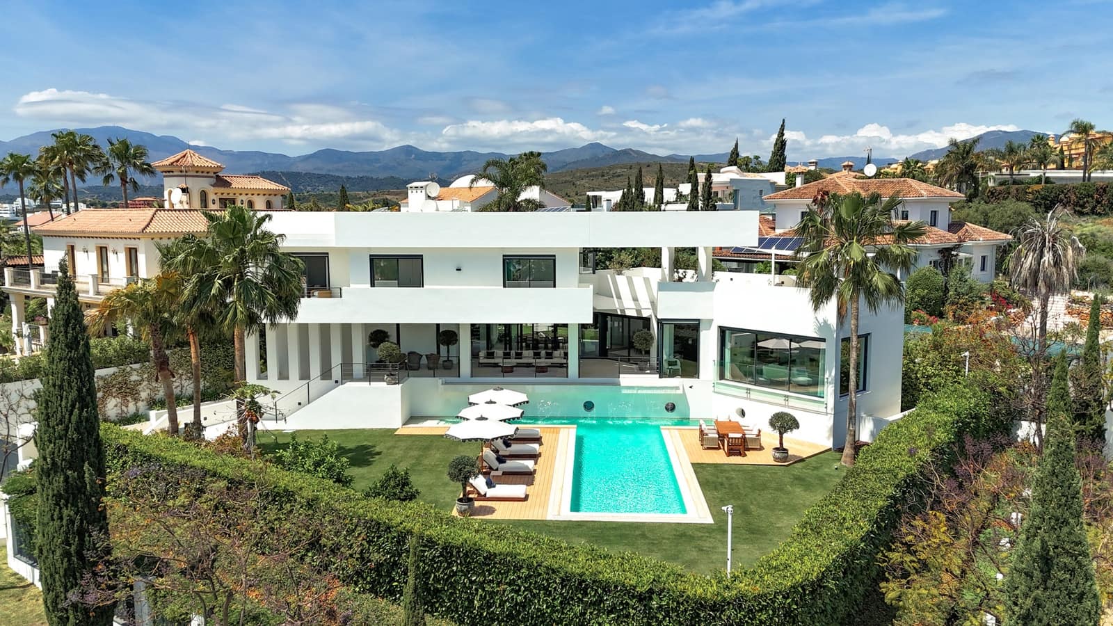 6 sypialnia Willa na sprzedaż w Los Flamingos z basenem garażem - 4 500 000 € (Ref: 9953916)