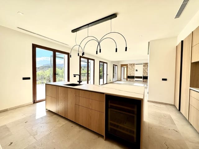 4 sypialnia Finka/Dom wiejski na sprzedaż w Calvià z garażem - 3 850 000 € (Ref: 8302867)