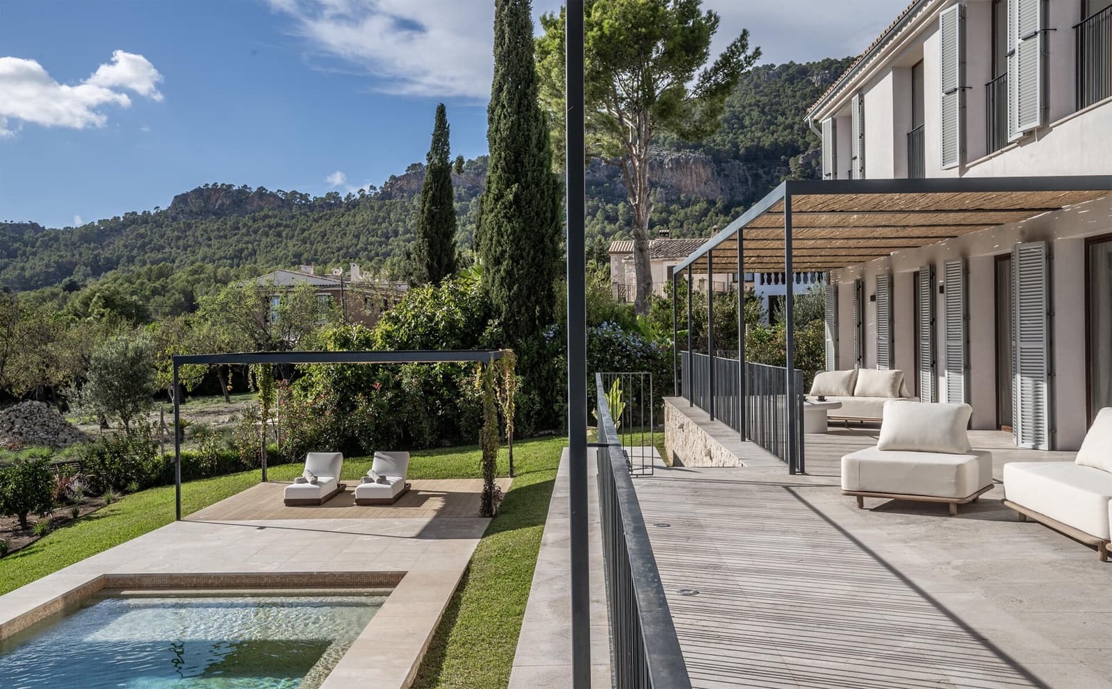 4 bedroom Villa for sale in Es Capdella - € 3,850,000 (Ref: 8302867)