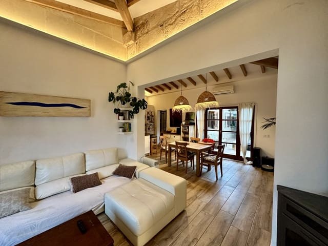 Villa til salgs i Nord, Palma de Mallorca med garasje - € 695 000 (Ref: 9036961)