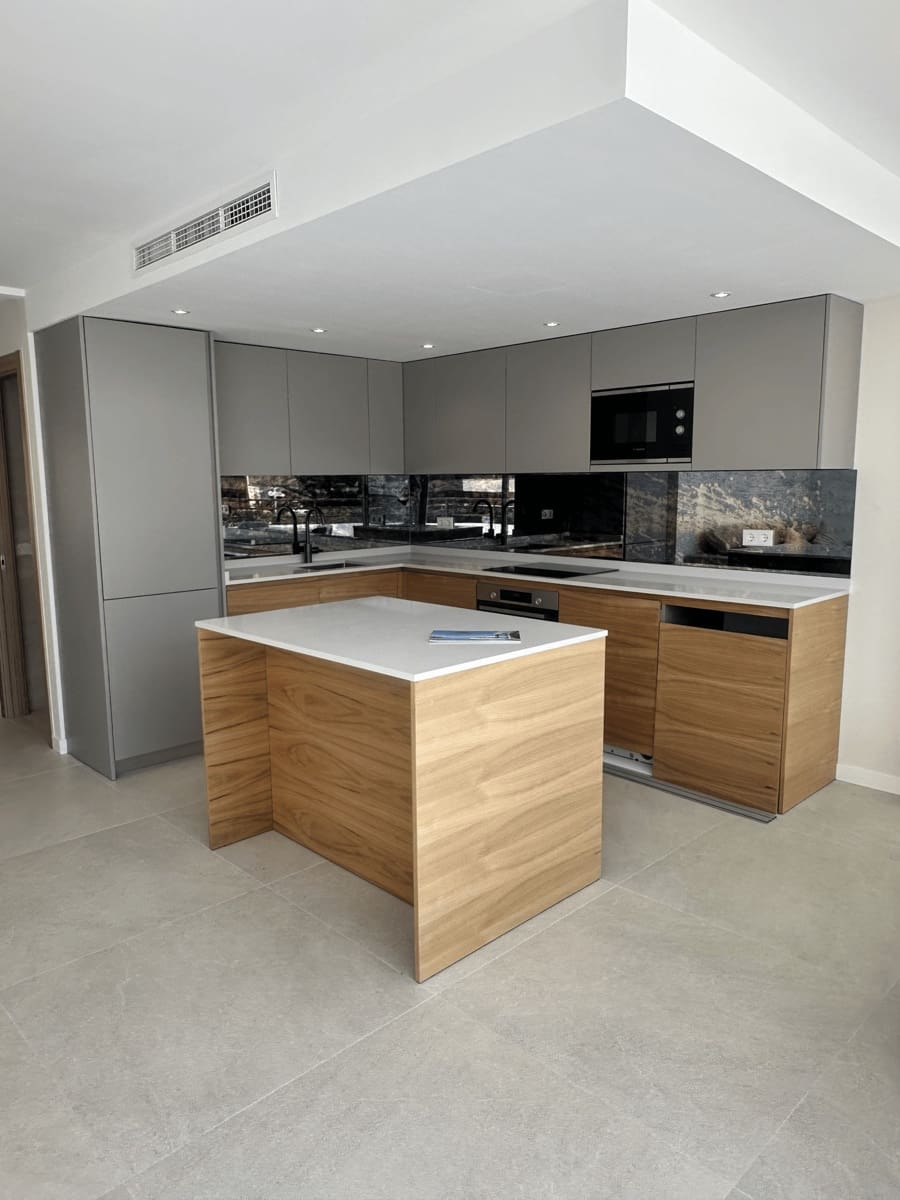 2 bedroom Flat for sale in Portals Nous - € 1,195,000 (Ref: 9082021)