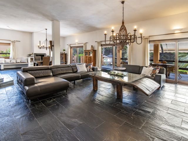 4 soverom Villa til salgs i Costa de la Calma, Calvià - € 2 850 000 (Ref: 9091911)