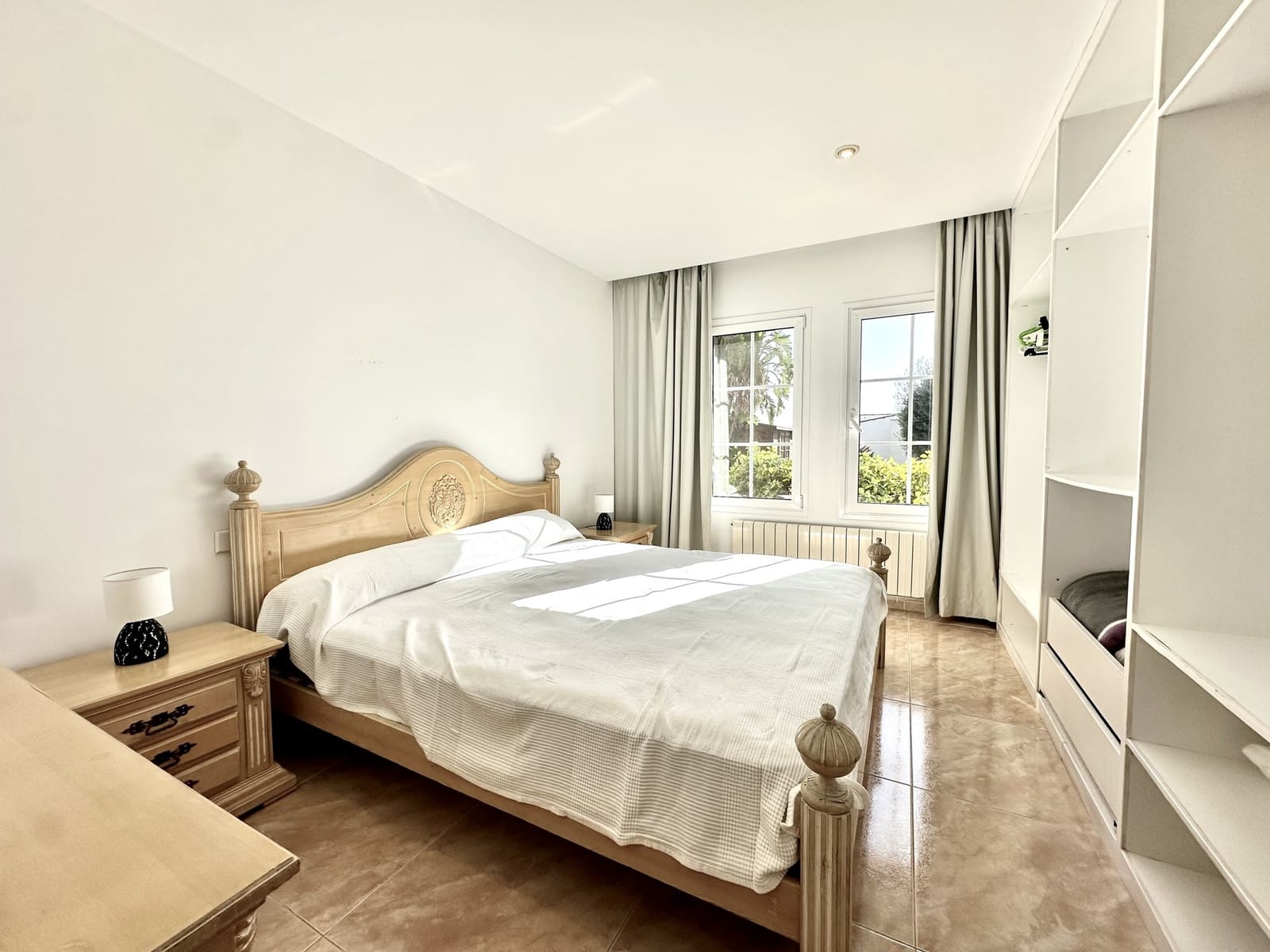 6 bedroom Villa for sale in Puerto de Alcudia - € 3,800,000 (Ref: 9593075)