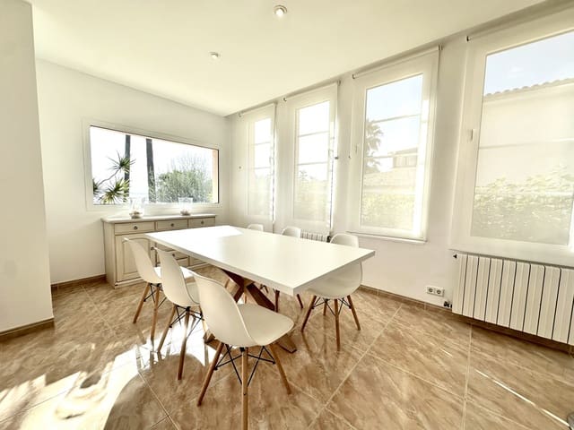 Chalet de 6 habitaciones en Puerto de Alcudia, Alcúdia en venta - 3.800.000 € (Ref: 9593075)