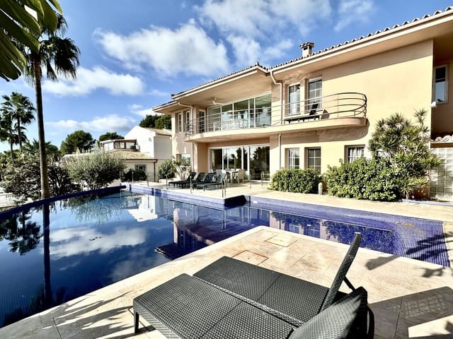 Chalet de 6 habitaciones en Puerto de Alcudia, Alcúdia en venta - 3.800.000 € (Ref: 9593075)