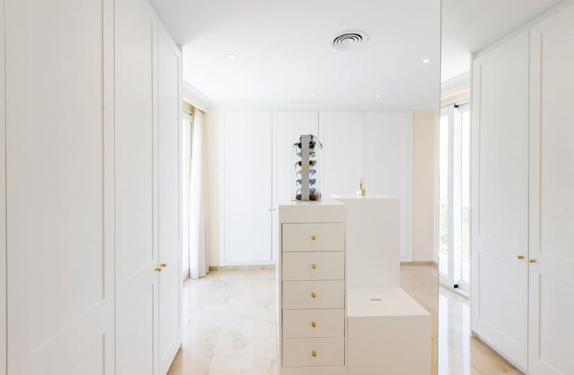 4 bedroom Villa for sale in Torrenova - € 8,200,000 (Ref: 9593081)