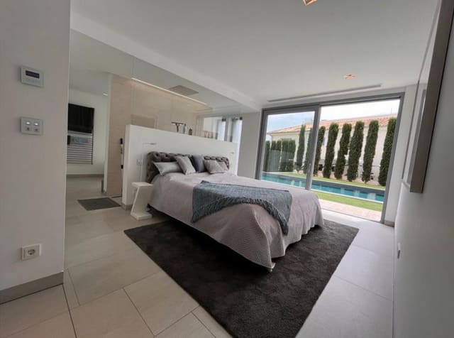 3 slaapkamer Villa te koop in Santa Ponsa, Calvià - € 5.900.000 (Ref: 9593082)