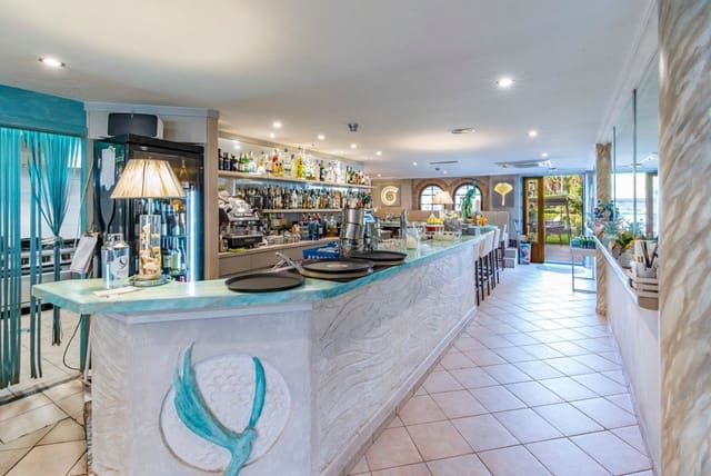 Restaurant/Bar for sale in Santa Ponsa, Calvià - € 1,900,000 (Ref: 9593083)