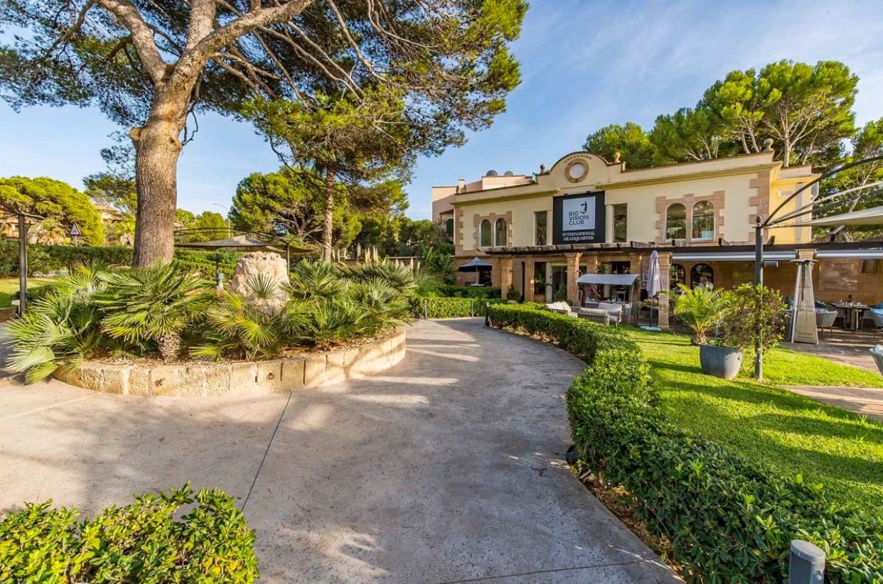 Restaurant/Bar for sale in Santa Ponsa - € 1,900,000 (Ref: 9593083)