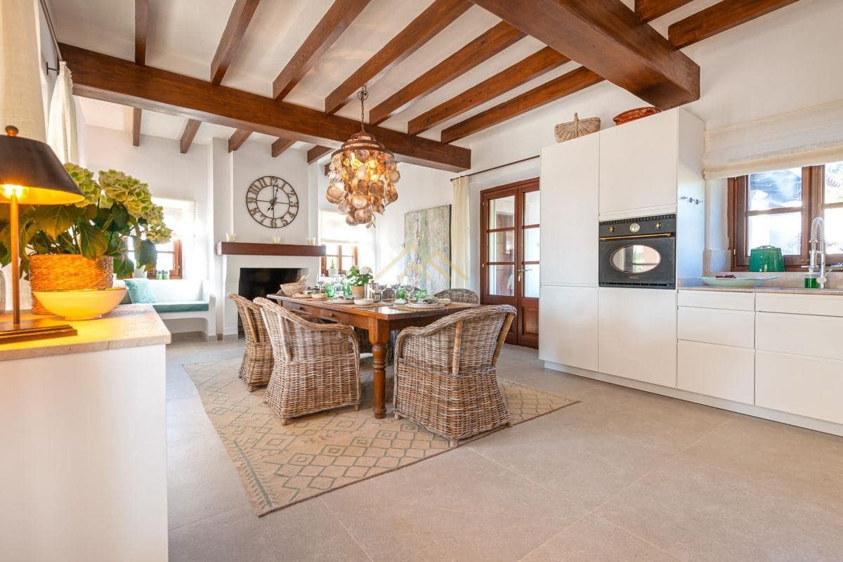 6 bedroom Townhouse for sale in Cas Concos - € 5,650,000 (Ref: 9593086)