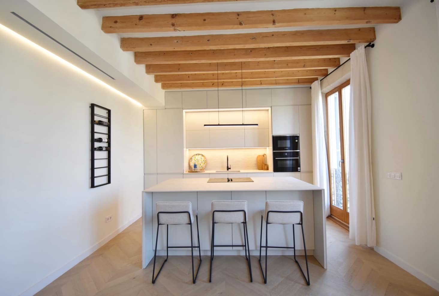 3 bedroom Flat for sale in Palma de Mallorca - € 1,750,000 (Ref: 9593088)