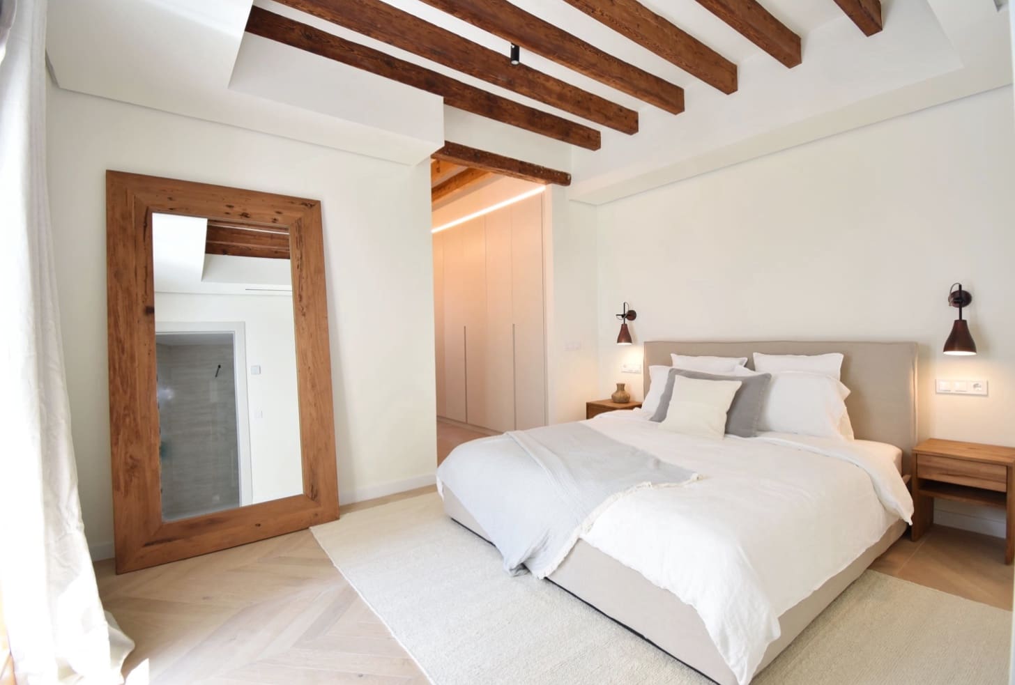 3 bedroom Flat for sale in Palma de Mallorca - € 1,750,000 (Ref: 9593088)