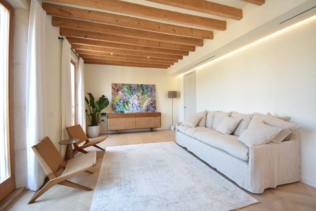 3 bedroom Flat for sale in La Seu, Palma de Mallorca - € 1,750,000 (Ref: 9593088)