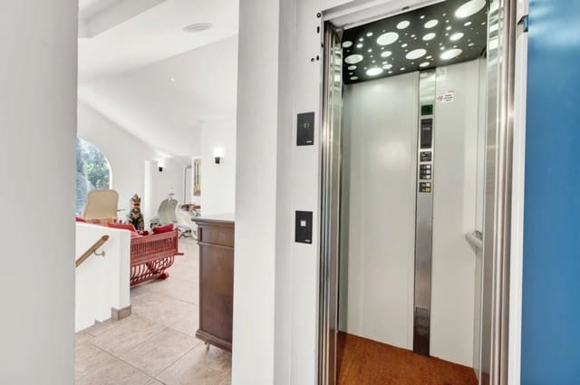 6 makuuhuone Huvila myytävänä paikassa Costa d'en Blanes, Calvià mukana uima-altaan - 1 650 000 € (Ref: 9593090)