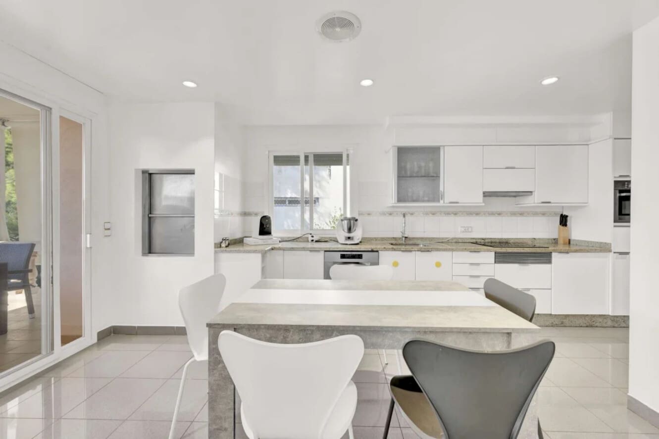 6 bedroom Villa for sale in Costa d'en Blanes with pool - € 1,650,000 (Ref: 9593090)