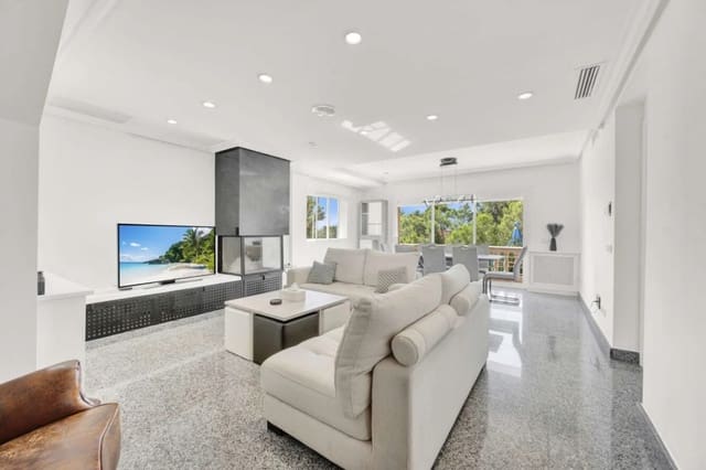 6 makuuhuone Huvila myytävänä paikassa Costa d'en Blanes, Calvià mukana uima-altaan - 1 650 000 € (Ref: 9593090)