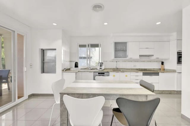 6 makuuhuone Huvila myytävänä paikassa Costa d'en Blanes, Calvià mukana uima-altaan - 1 650 000 € (Ref: 9593090)