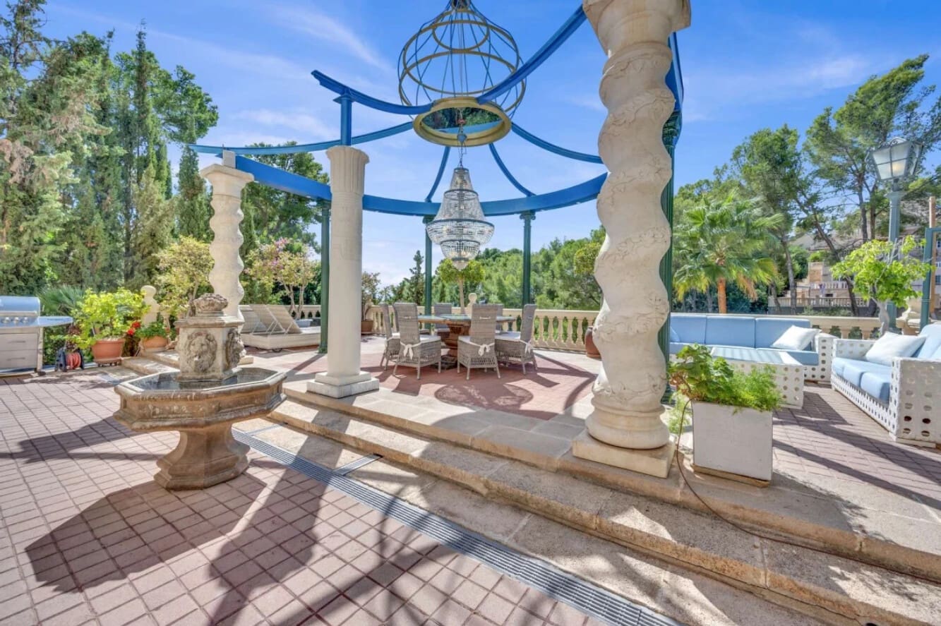 6 bedroom Villa for sale in Costa d'en Blanes with pool - € 1,650,000 (Ref: 9593090)