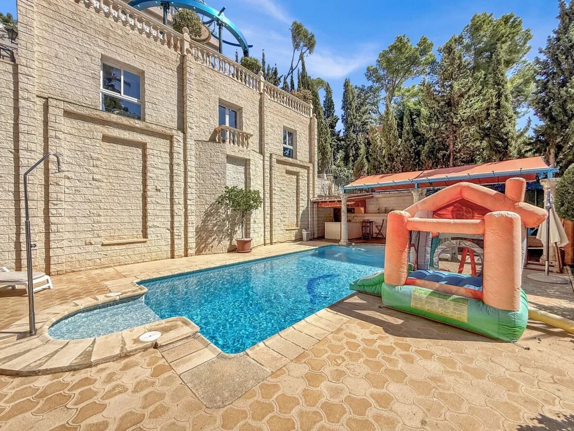 6 bedroom Villa for sale in Costa d'en Blanes with pool - € 1,650,000 (Ref: 9593090)