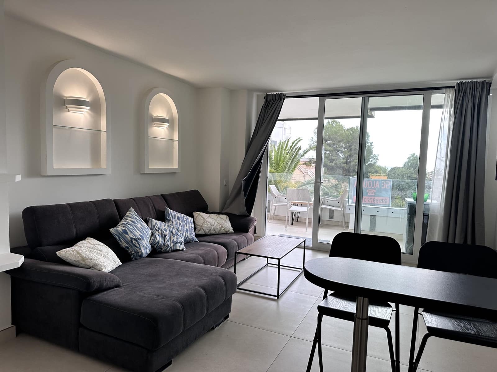 4 bedroom Flat for rent in Portals Nous - € 3,000 (Ref: 9593095)